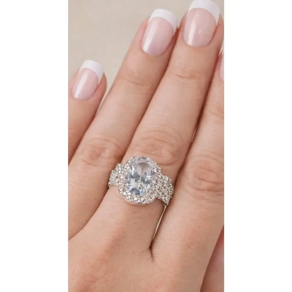Faceted‎ White Colorless Glass Rhinestone Silver Tone Tone Ring Size 7 R-TN6